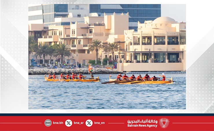 قوارب عمان تهيمن على سباق ناصر بن حمد للتجديف الشعبي في موسم الموروث البحري